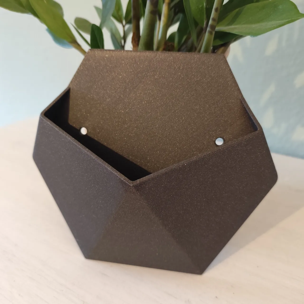 Wall-Mounted Minimalist Plant Pot "Stealth" view 3