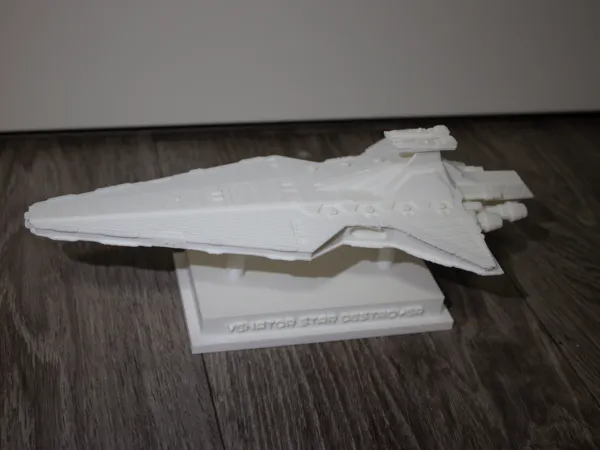 Star Wars : Destroyer stellaire Venator avec socle