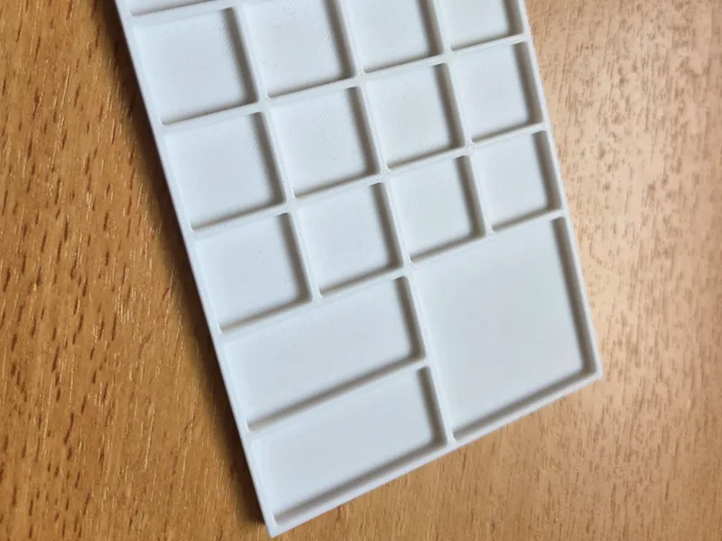 Screw tray with lid