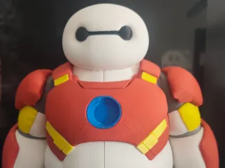 Baymax in Iron-Man-Rüstung