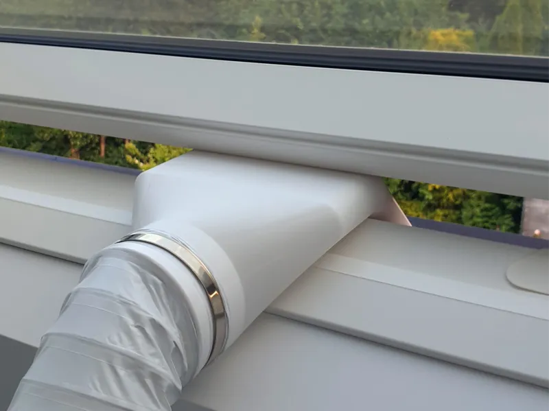 Abluftstutzen für Dachfenster mit 45°-Auslass
