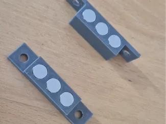 Door magnet for 3x round magnet 8x4mm.