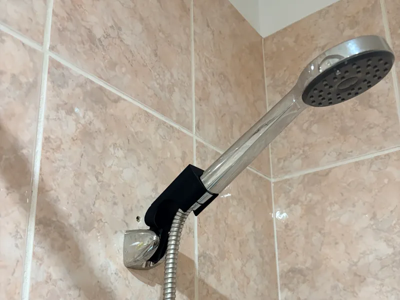 Douche angle mount for IKEA KOLSJÖN