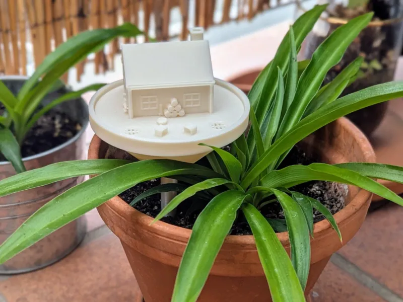 Cabin Watering Spike