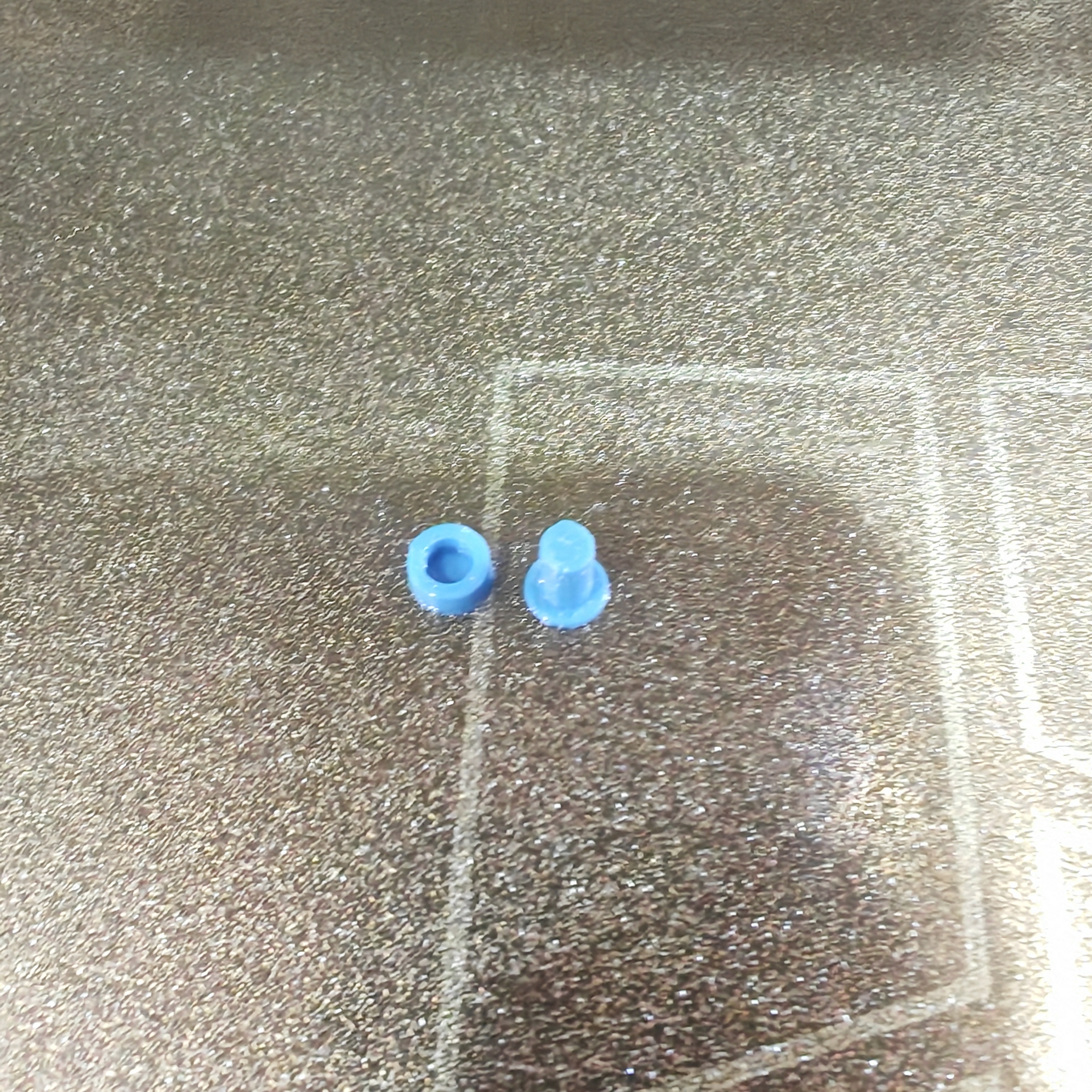 Miniatura 3 do modelo 3D 摆摊必备重拳出击自动伸缩回弹手枪拳头