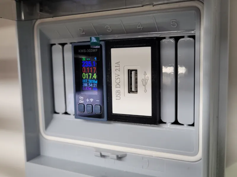 Hutschienen-Halterung für Unterputz-USB-Strommodul