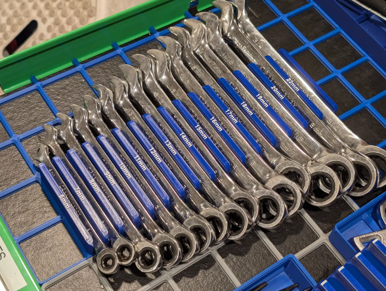 Gridfinity 16 Wrench SAE and Metric Organizers view 2