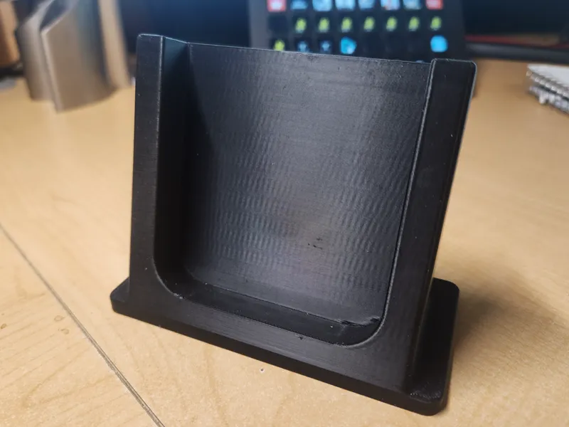 iPhone 16-17/Samsung S22-S24 Vertical Phone Holder