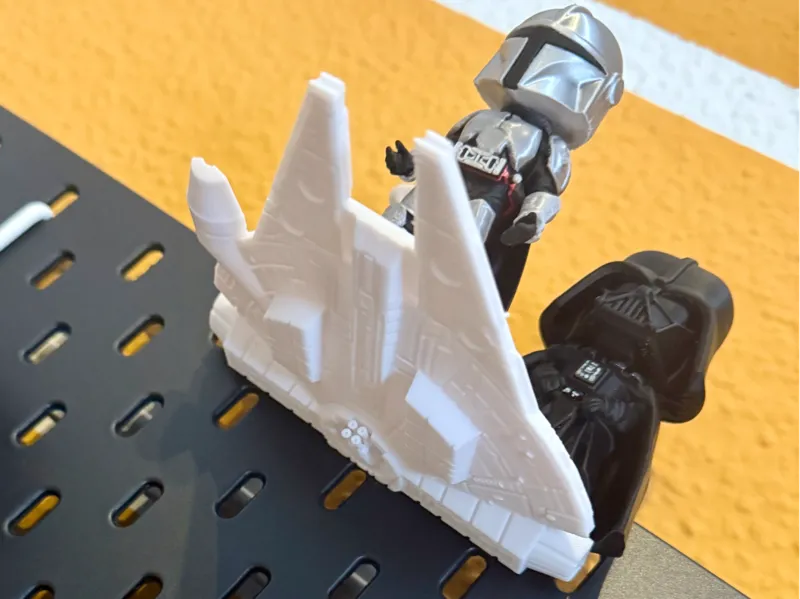 Skadis Millenium Falke Ablage Star Wars