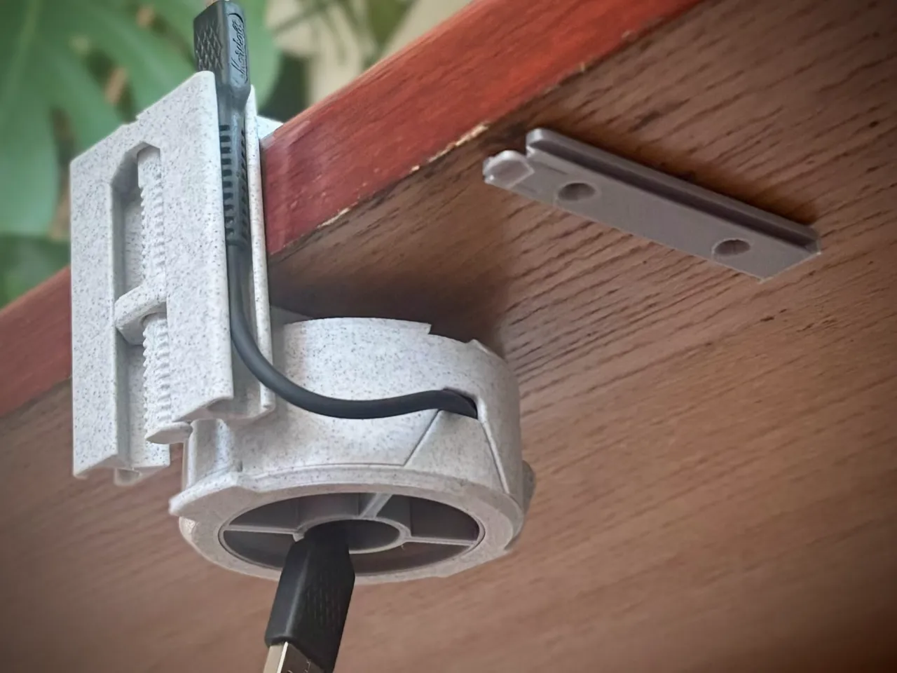 Cable Organizer - One-Sided Winding view 2
