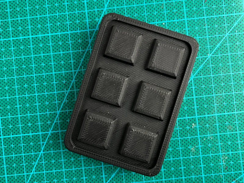 Magnet slider / fidget slider
