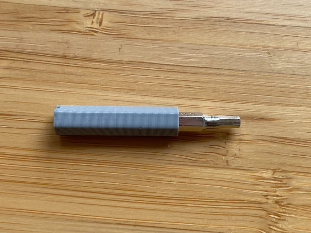 Bit holder for small bits - Magnetic! by 3D Engineer - MakerWorld