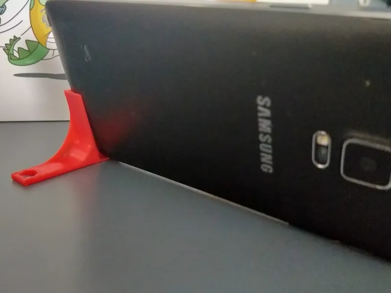 Simple Keychain Phone Stand