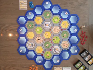 Organizador: The Magnetic Catan Board Where Nothing Falls Over — vista de referencia 3