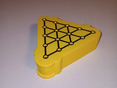 Magnetic Latch Triangle Game