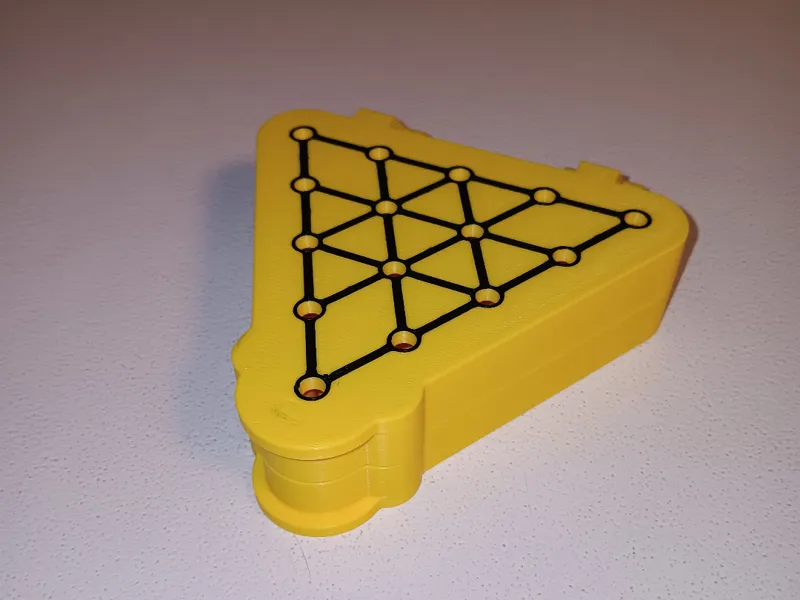 Magnetic Latch Triangle Game