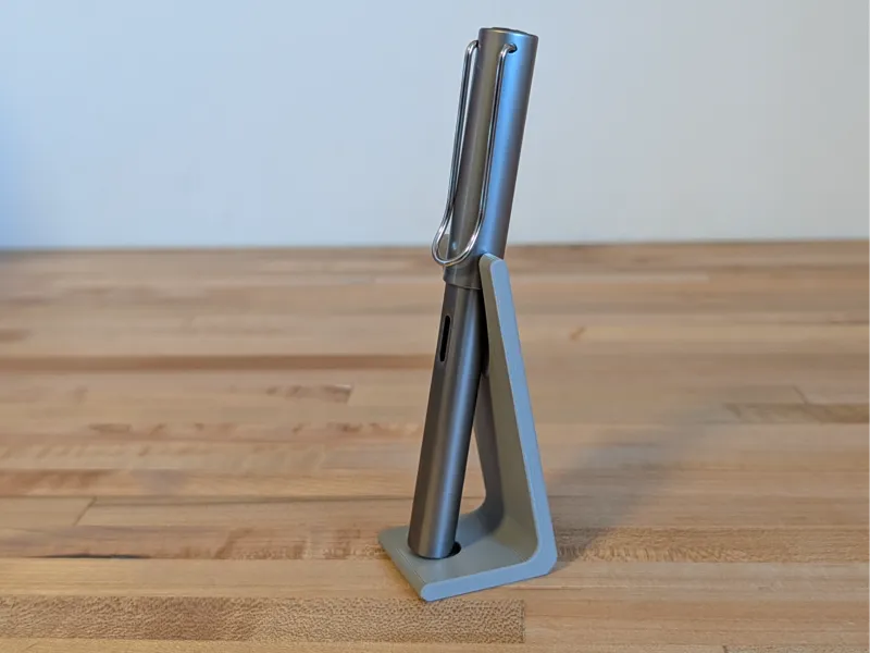 Simple Pen Stand
