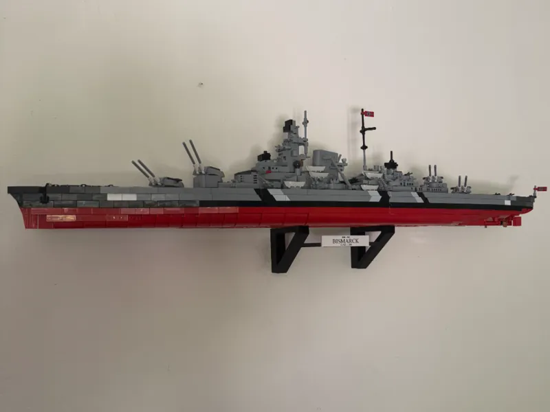 Wall Mount for Cobi Ships in 1:300 Scale