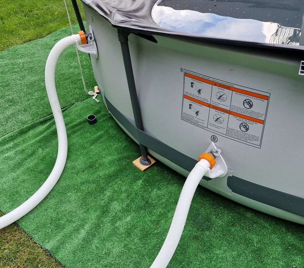 Pool hose/pipe holder for Bestway/Intex pool by zavaz MakerWorld