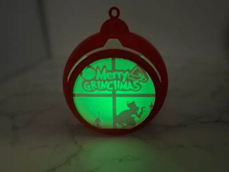 Christmas Scene Ornament 