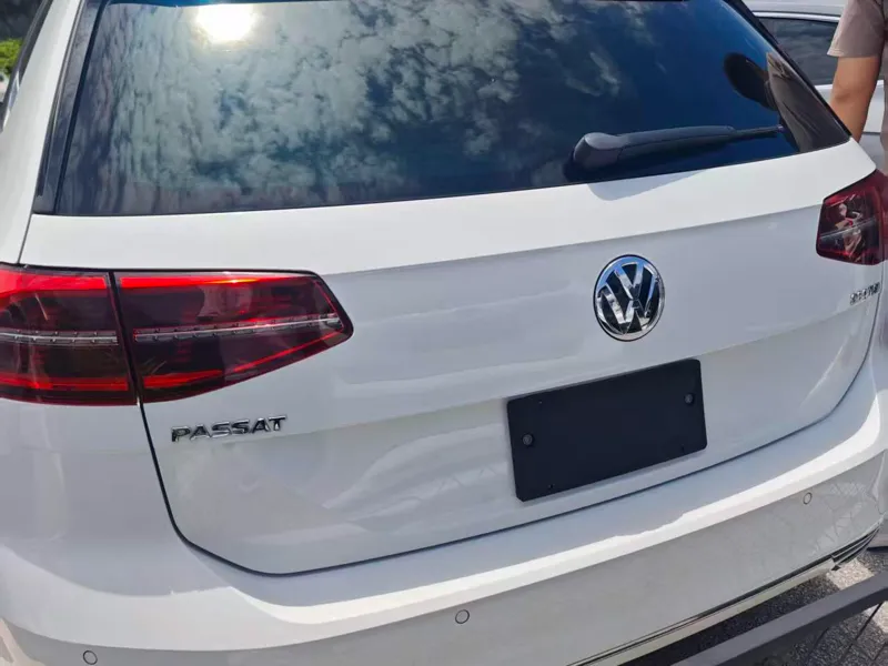 蔚揽（PASSAT B8）后车牌架
