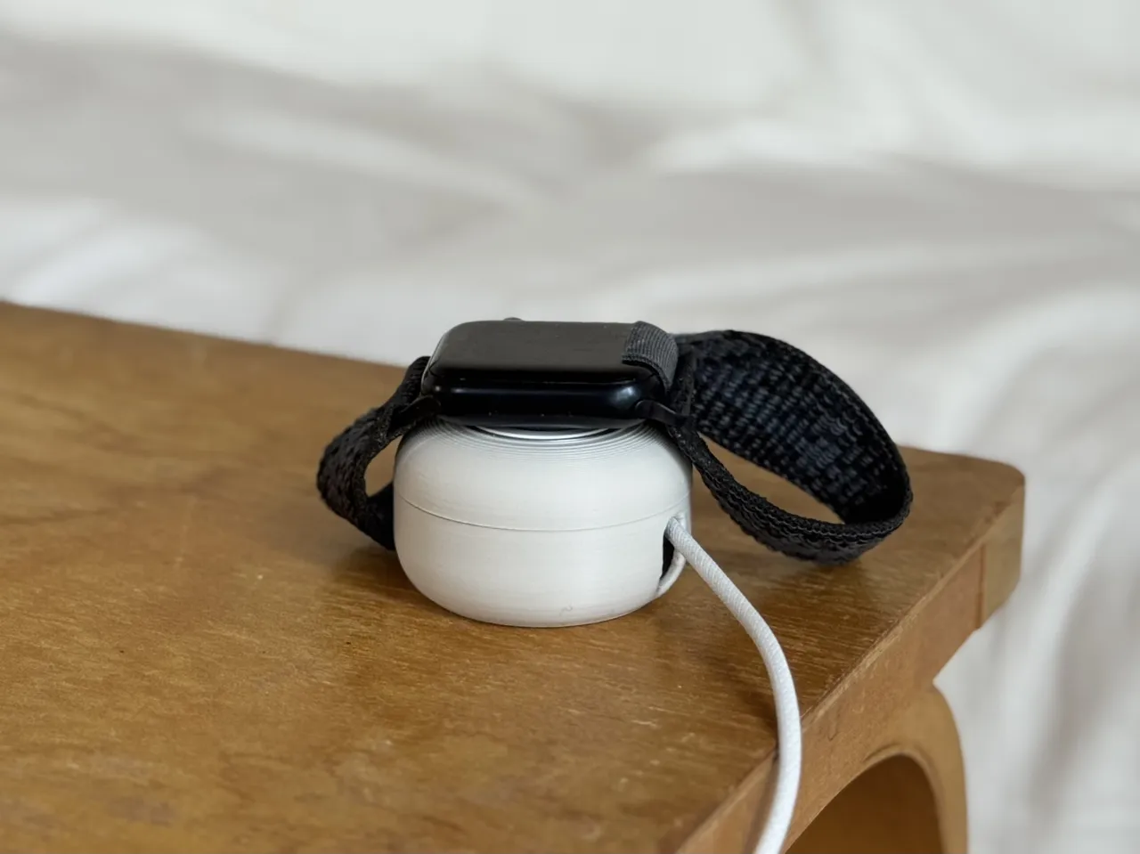 Compact apple watch wind up travel charger holder view 4