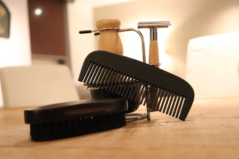 Hair brush keychain