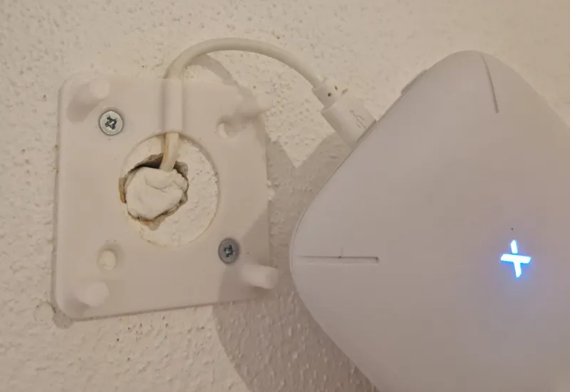 wall bracket for X-sense SBS50