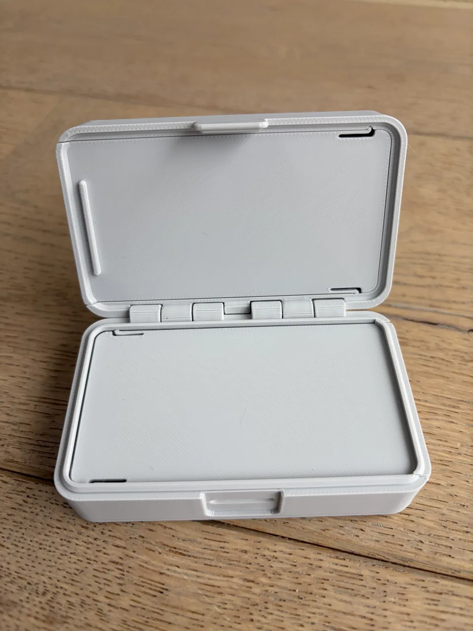 Parametric storage box with customizable dividers view 2
