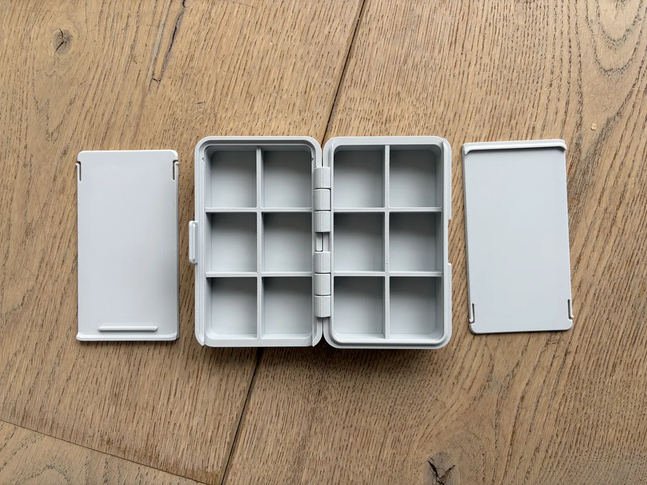 Parametric storage box with customizable dividers view 4