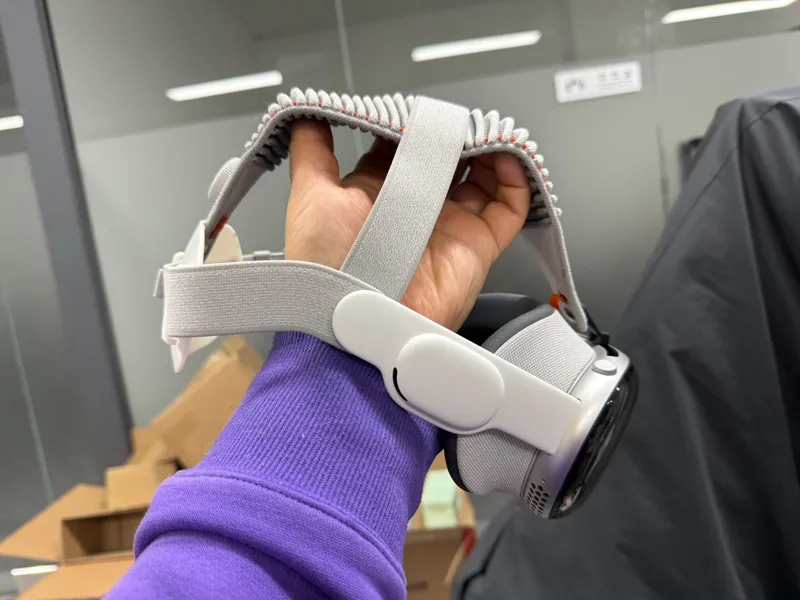 Apple Vision Pro Solo knit band connector for dual loop band