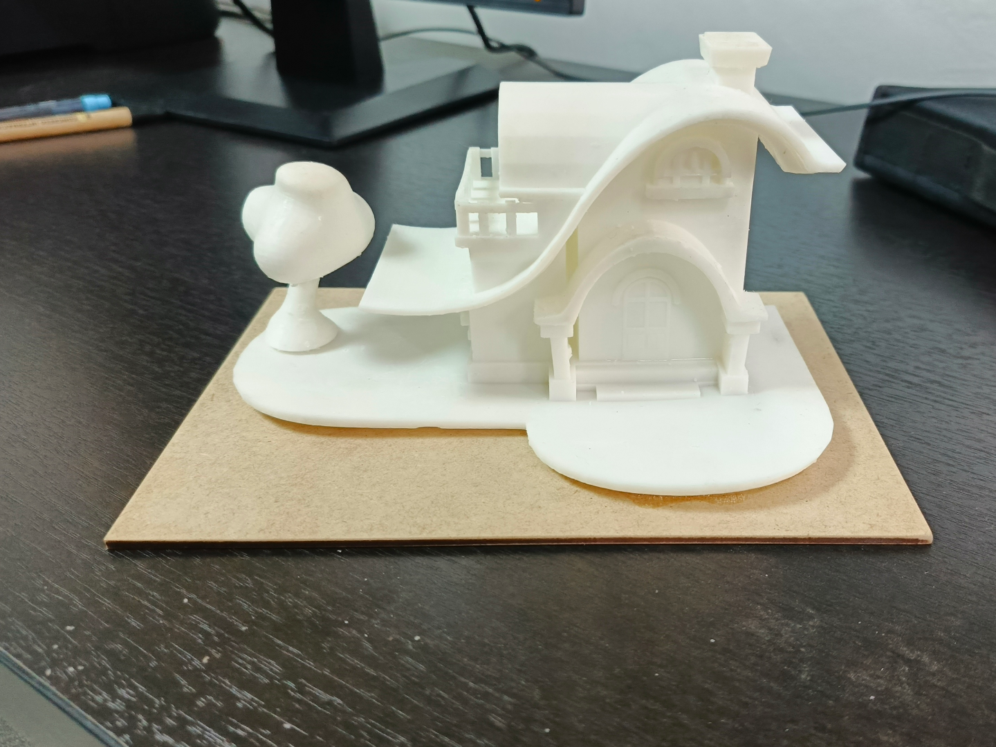 Casa decorativa estilizada- arquitectura miniatura