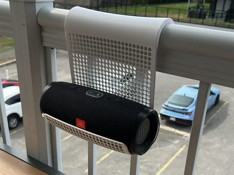 Hang My Speaker