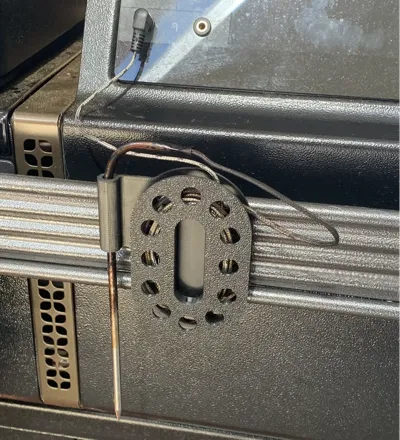 Traeger P.A.L. wired probe holder