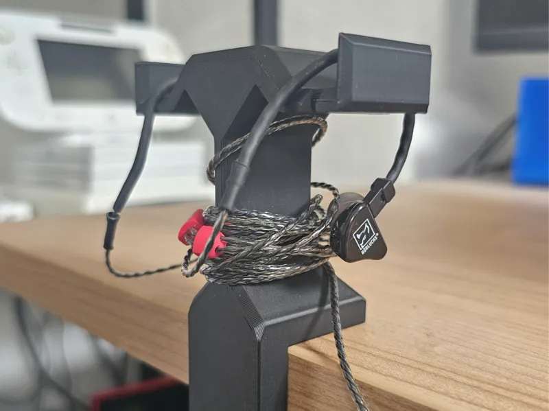 Headphone Stand for Wired In Ears