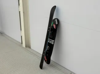 Snow Skateboard DIY Kit (Jacky is Working)