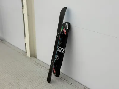 Snow Skateboard DIY Kit (Jacky is Working)