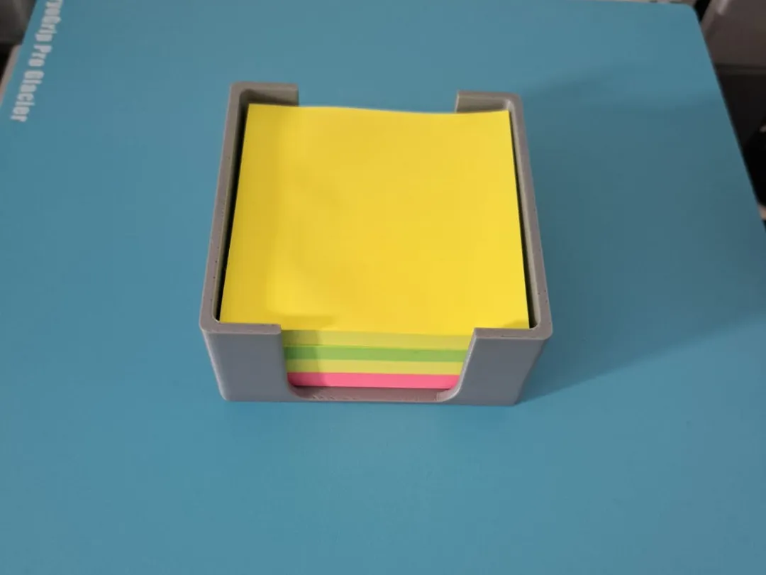 Boîte à post-it et pense-bête
