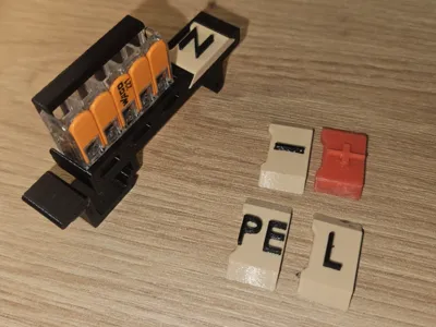 WAGO holder 1x5 with labels - DIN-Rail