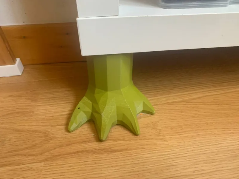 Patas de dino para estanteria Kallax de Ikea