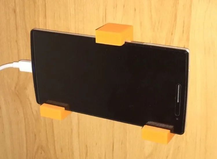 Universal Smartphone Wall Mount