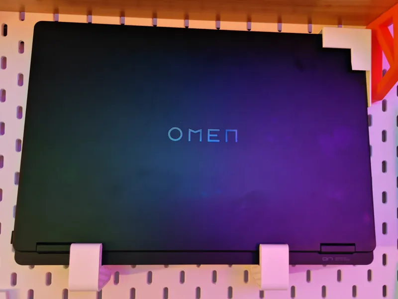 Skadis oberer Laptop-Halter, Kippschutz