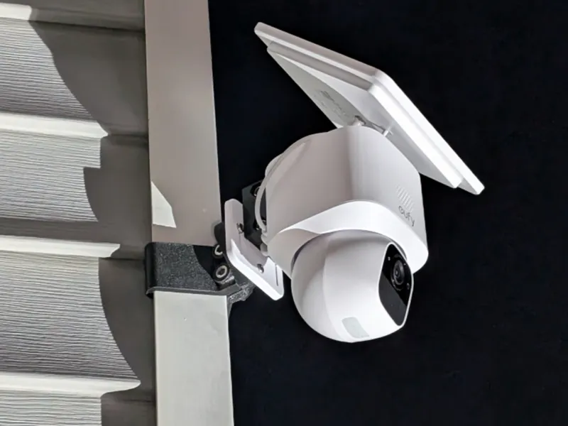 Eufy Solocam Vinyl Siding Corner Mount