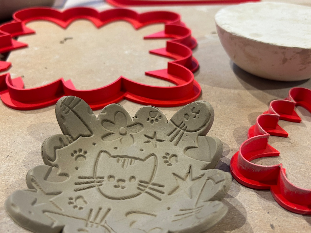 photoframe or trinket dish cutter scallop