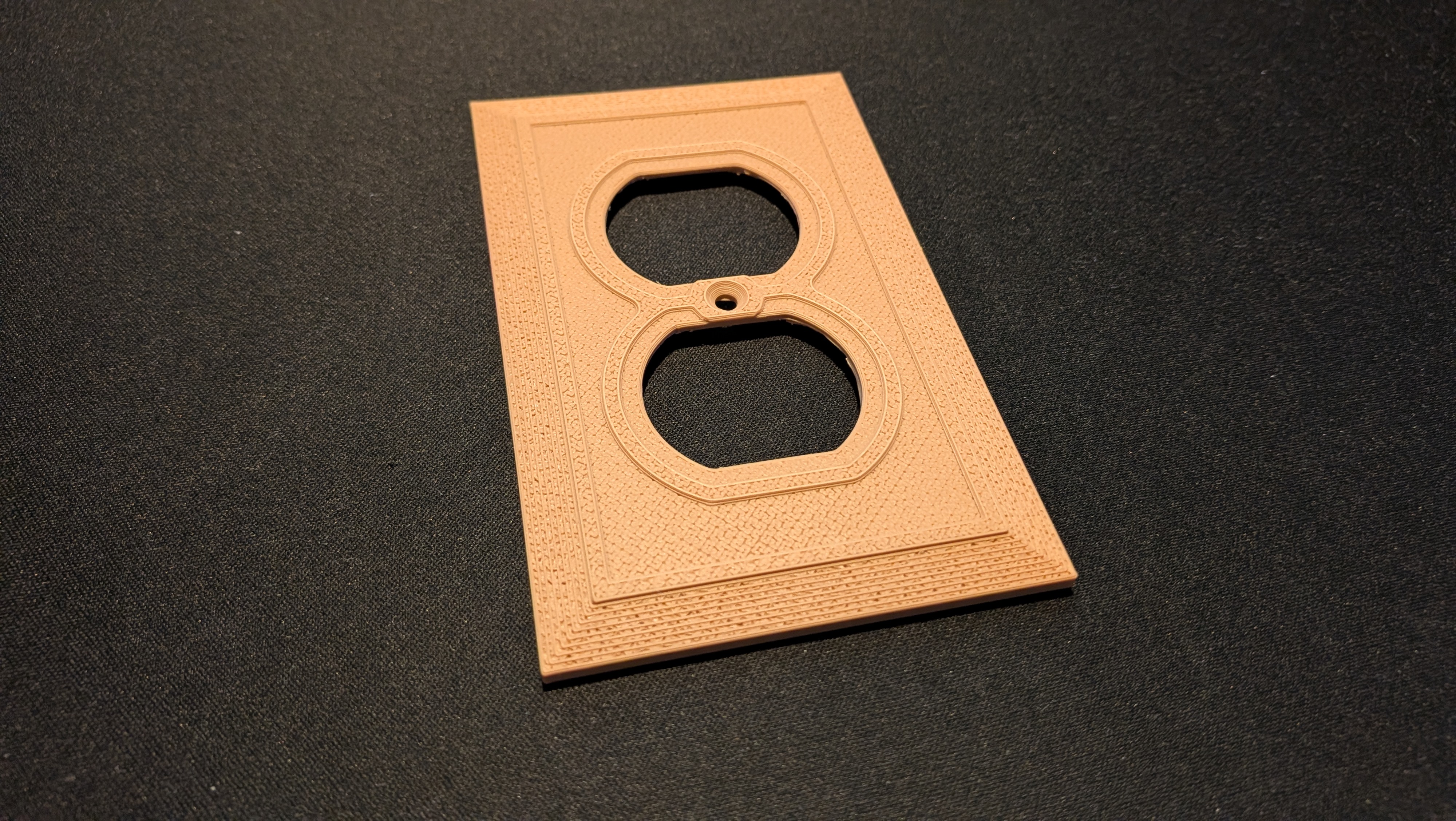 Miniatura 2 do modelo 3D Beveled Edge Switch Plates
