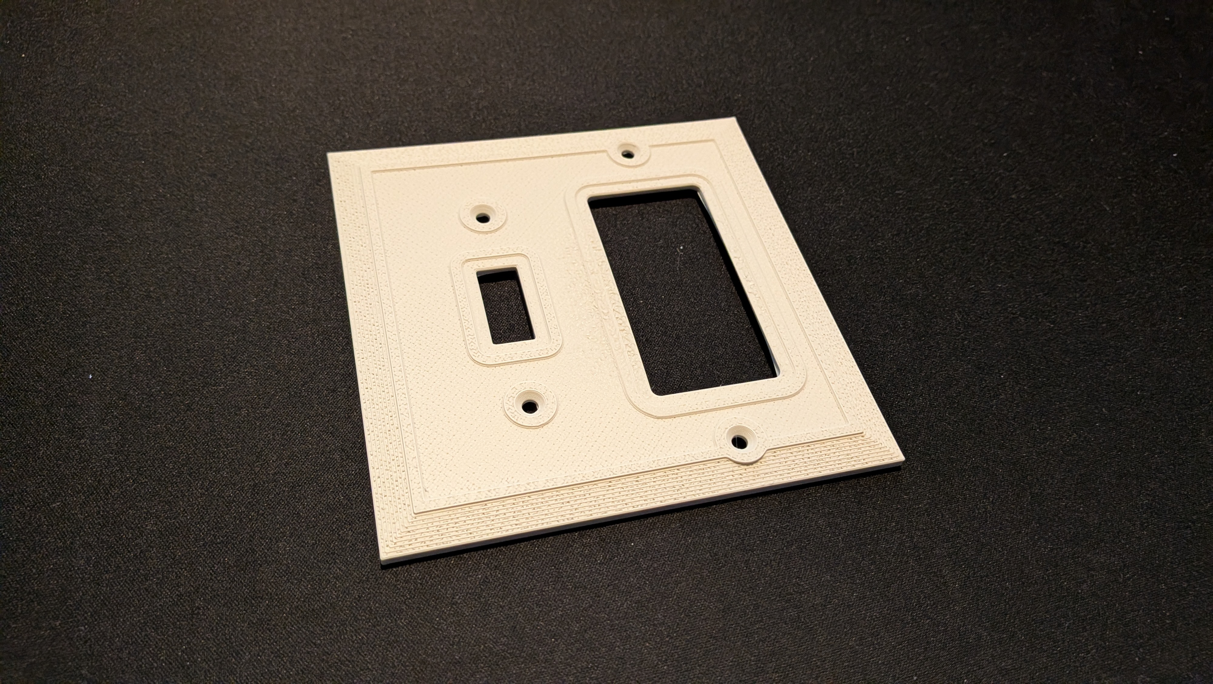 Miniatura 8 do modelo 3D Beveled Edge Switch Plates