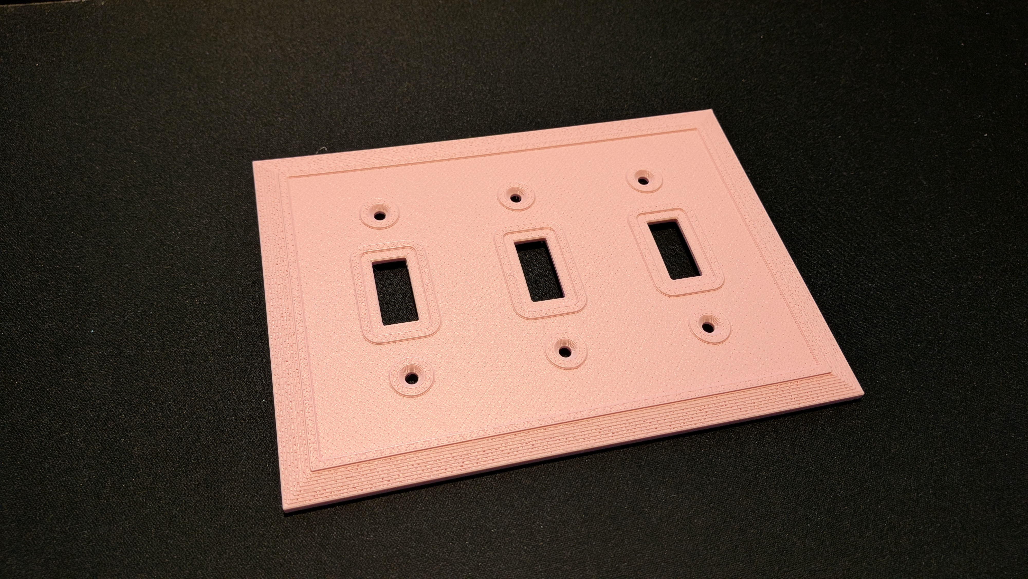 Miniatura 9 do modelo 3D Beveled Edge Switch Plates
