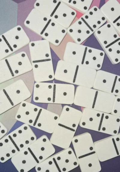 Dominoes Game With Box