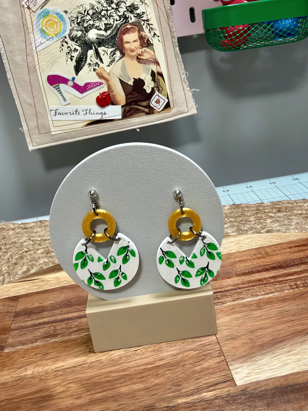 Abstract Leaves Drop Earrings - Free 3D Print Model - MakerWorld