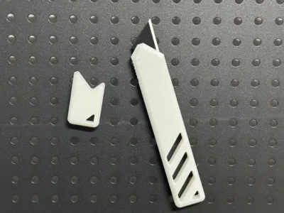 Utility knife blade holder [with protective cover, magnetic]